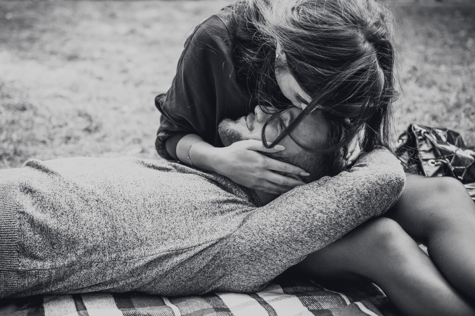 Offline Dating Advice: How to Meet People Without Apps